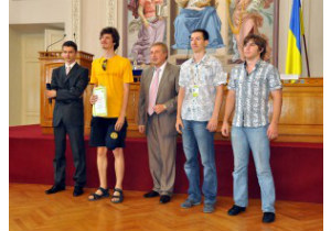 Команда Одесского Национального университета имени Мечникова заняла 4-е место среди ВУЗов в полуфинале Чемпионата мира по спортивному программированию 
