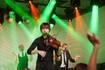 Александр Рыбак разрешил публике играть на своей скрипке!