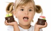 В канун новогодних праздников врачи напоминают: употребление большого количества сладостей вредно для здоровья детей