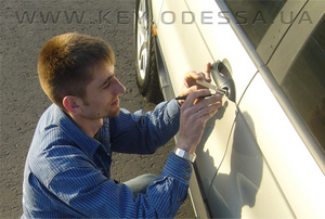 АВАРИЙНОЕ ОТКРЫТИЕ АВТОМОБИЛЕЙ (048) 718-00-00