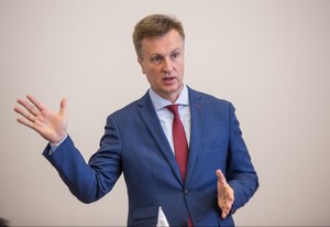 Валентин Наливайченко пропонує розмістити в Україні військовий контингент США