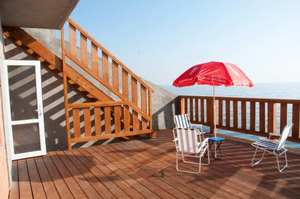 Вилла на берегу моря с причалом в Одессе – недорого