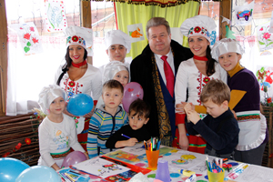 Веселе свято українських вареників в еко-ресторані «Батьківська хата»