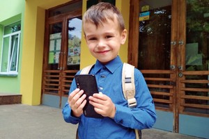 Мама на связи: какой смартфон выбрать для ученика начальной школы?