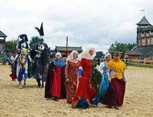Впервые в Украине гости из ХV века под Киевом воссоздали средневековый рыцарский турнир