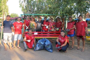 В Корабельном районе детская площадка заиграла новыми яркими красками