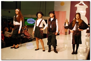 В Киеве на Kyiv Fashion выбирают самую модную школьную форму