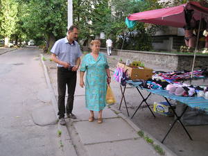 Заручниками місцевого базару стали сотні мешканців району Сєдова