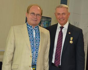 Директора Черкаського державного бізнес-коледжу Олега Кукліна нагороджено  медаллю імені Ушинського 
