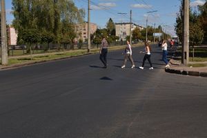 Флеш-моб для мера: Черкаський державний бізнес-коледж креативно спонукає міську владу до відповідальності за безпеку черкащан на дорогах