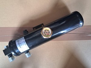 Фільтр осушувач (ресівер) вертикальний  кондиціонера трактора Fendt