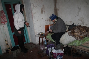 Працівники Диканського РС КВІ відвідали  засудженого,  який має обмежені можливості,  та надали йому допомогу