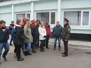 У Полтавській виправній колонії (№ 64) провели екскурсію для учнів одного з навчальних закладів міста