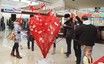  Сердце размером больше 2 метров в центре торговли «Дарынок»  