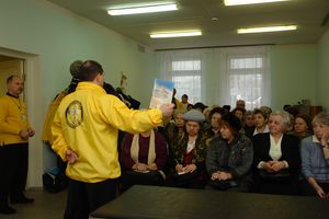 Добровольные священники Новосибирска продолжают помогать людям