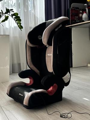 Продам вживане дитяче автокрісло Recaro Monza Nova