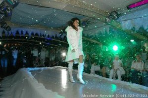 прокат подиума,  прокат сцены,  прокат подиумов (044) 22-99-500 техническое обеспечение,  прокат сценических конструкций,  фермовые конструкции аренда,  киев