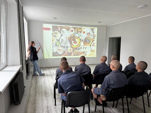 ЮНІ ФОТОГРАФИ : ЗАПРОВАДЖЕНО ПРОЄКТ ДЛЯ ВИХОВАНЦІВ КРЕМЕНЧУЦЬКОЇ ВИХОВНОЇ КОЛОНІЇ